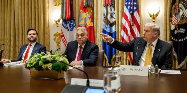 Čini se kako Trump ostaje bez para: Pazite samo kakav je potop njegov projekt doživio