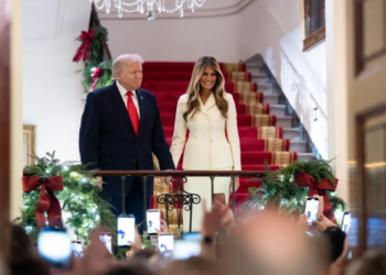 Čitač s usana otkrio što je Melanija rekla kralju Charlesu: Odstupili su i od protokola