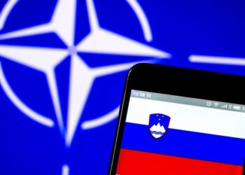 Članica NATO-a planira glasanje o izlasku — RT World News