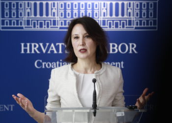 Dalija izazvala kaos u Saboru, žestoko napala Ćipu: ‘Pravi problem nije u tome što je ozbiljna budala’