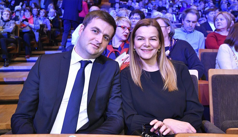 Dama iz sjene i bivša žena novog ministra ima zavidnu karijeru: Godinama su tvrdili da ona stoji iza njega