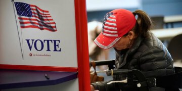 DeSantis i Reeves potpisuju zakon o biračkom državljanstvu, izazivajući pravne izazove