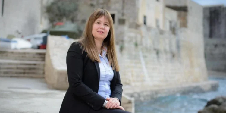 Desna ruka Dubravke Šuice i suradnica Gabrijele Žalac: Tko je žena u čijoj firmi DORH provodi izvide?