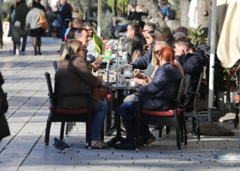 Dok Hrvati uživaju u suncu, nešto opasno prijeti u pozadini: ‘Šulja se i dalje, mučki iza leđa’