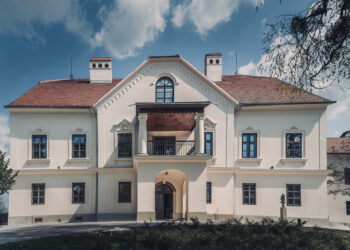 Dovršena najteža faza obnove potresom oštećenog Dvorca umjetnika u Jakovlju