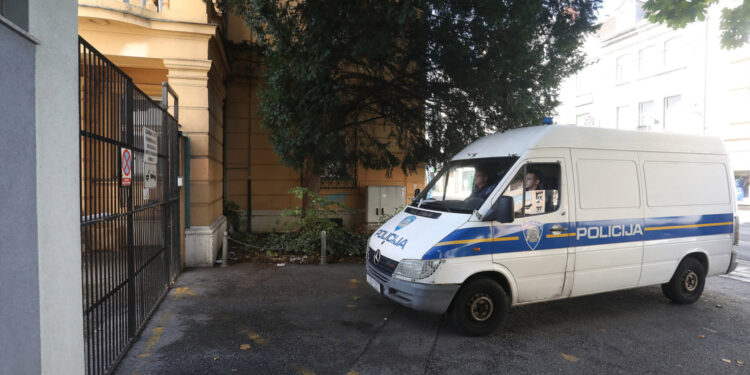 Doznajemo: Policija upala na Geodetski fakultet na temelju našeg članka