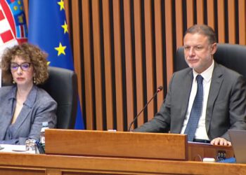 Drama u Saboru, najednom ustali i išetali iz sabornice: ‘Ovo je ucjena, vidimo se drugi put’