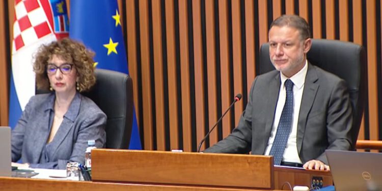Drama u Saboru, najednom ustali i išetali iz sabornice: ‘Ovo je ucjena, vidimo se drugi put’