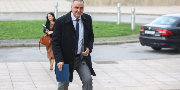 Državni tajnik nasljednik je čak 75 parcela u Tomislavgradu: A pazite što on i žena imaju u Zagrebu