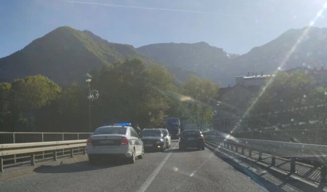 Dvije prometne nesreće u Jablanici: Motociklist ozlijeđen, gužve na cesti