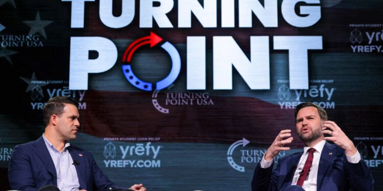 Erika Kirk izostala je s događaja Turning Point USA na kojem je sudjelovao JD Vance nakon što je primila ‘vrlo ozbiljne prijetnje’