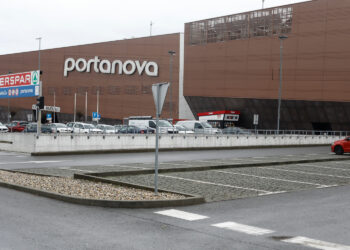 Evakuirana Portanova u Osijeku, policija s psima češlja centar zbog dojave o bombi