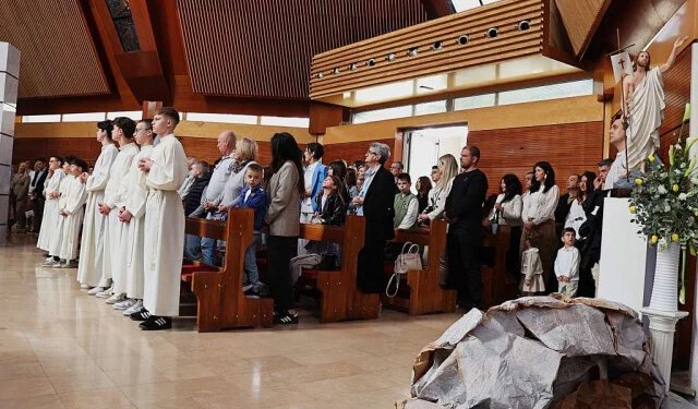 FOTO Palić iz mostarske katedrale: ‘Uskrs donosi smisao svakom životu’