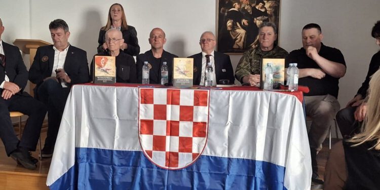 FOTOGALERIJA Emotivna sjećanja na ratni put 4. gardijske brigade: Hrvatska vas zove (3) okupila suborce i svjedoke vremena
