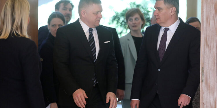 Fico bijesan: Litva i Latvija zabranile mi da letim preko njihova teritorija na putu za Moskvu