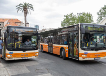 Filipinskim vozačima Libertasovih autobusa bit će užasno dosadno po dubrovačkim ulicama