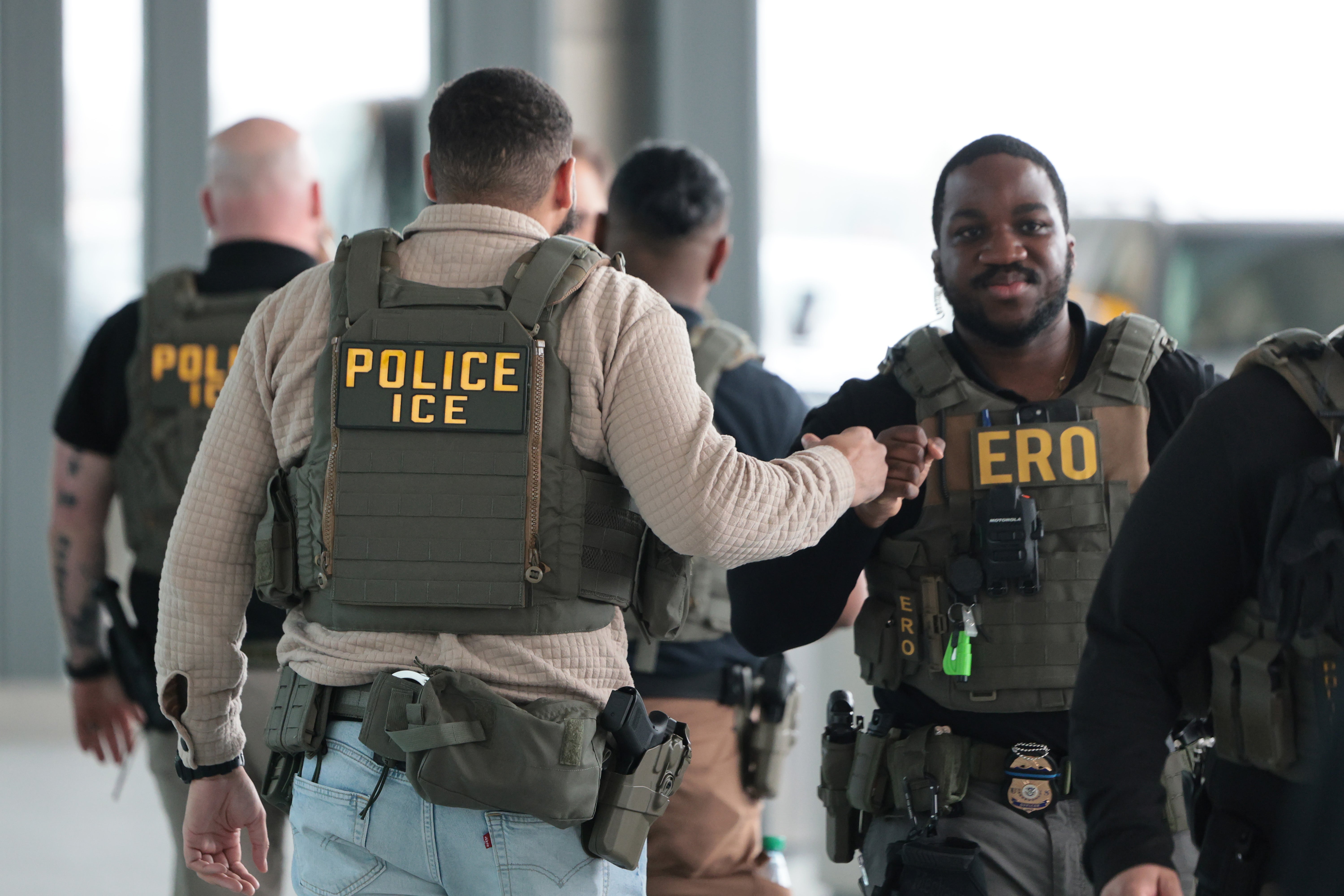 Marinski korpus odbacuje glasine o tome da su ICE agenti bili na ceremonijama diplomiranja u kampu za obuku