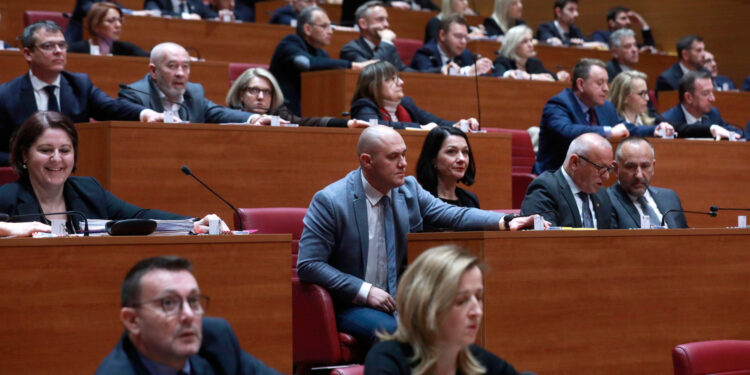 Glasovanje u Saboru: Još ništa od imenovanja troje ustavnih sudaca