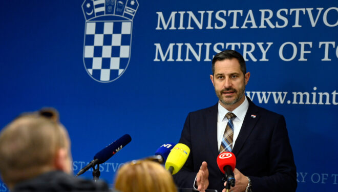 Glavina i Mateša u ozbiljnom su ratu: Ministar ga ne može maknuti, ali kreće pritisak