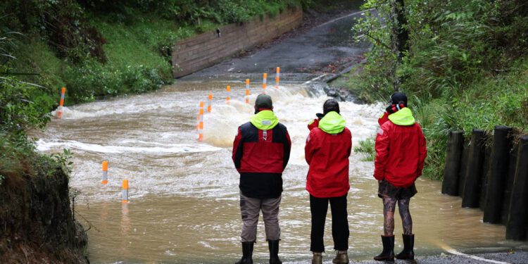 Glavni grad Novog Zelanda počinje čišćenje ‘najteže pogođenih područja’ nakon iznenadnih poplava izazvanih jakom kišom