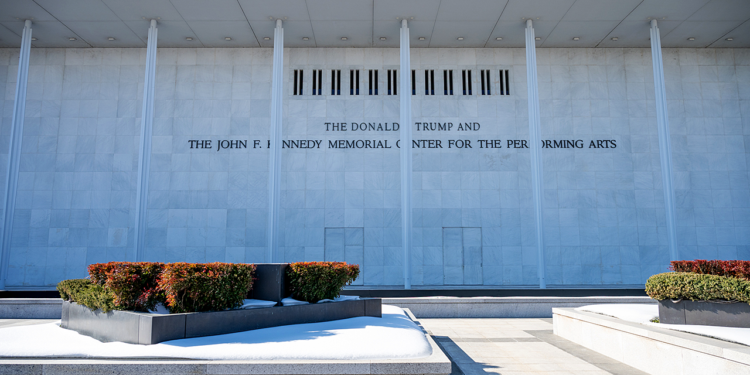 Grupe za očuvanje nastoje blokirati Trumpovo renoviranje Kennedy centra