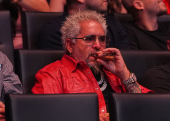 Guy Fieri progovara o virusnom videu prijateljske razmjene s braćom Tate – ali internet to ne prihvaća
