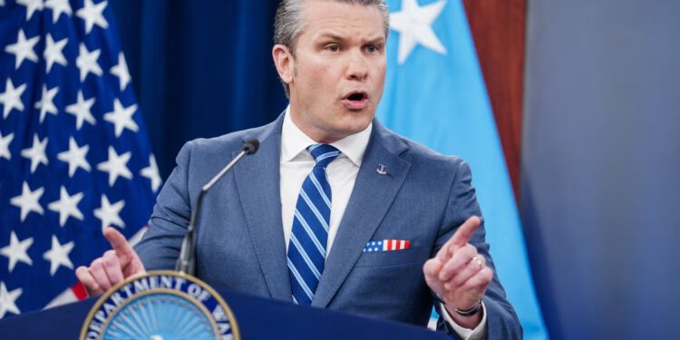 Hegseth uspoređuje tisak s biblijskim ‘farizejima’ u vatrenom i sumpornom ratu u Iranu koji grdi nakon Trumpove AI Isusove ljutnje