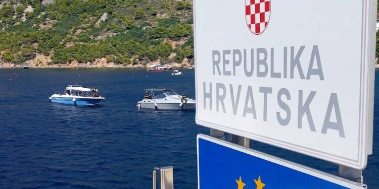 Hrvatska policija spremna, već verificirano 3,7 milijuna dosjea, što ovo znači za putnike?