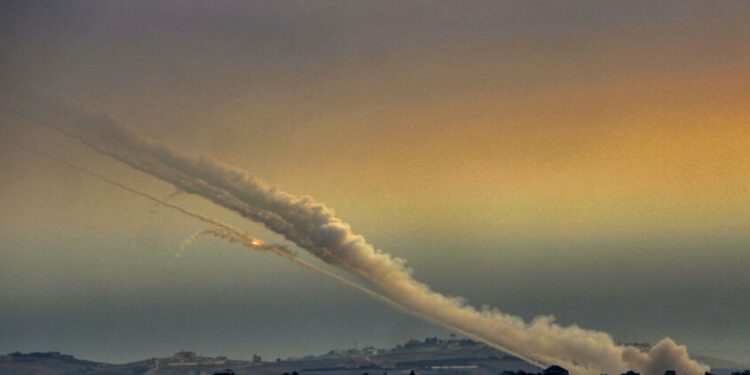 Iran ispalio najveću raketnu salvu na Izrael od početka rata: Jak otpor u Libanonu