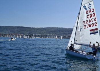 Jakov Dokoza i Jakov Eškinja iz zadarskog Uskoka treći u Izoli na 420, Eeuropskom kupu!