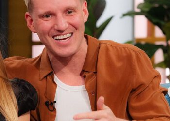 Jamie Laing otkriva da želi još troje djece sa Sophie Habboo i ljuti se na moderne roditelje jer ‘maze’ svoju djecu