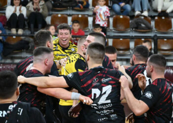 Jednom nogom u Premijer ligi: Ardiaei slavio u županijskom derbiju, sad ih samo čudo može spriječiti od promocije