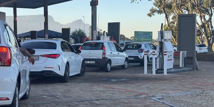 Južnoafrička Republika pokušava ublažiti krizu s gorivom — RT Africa