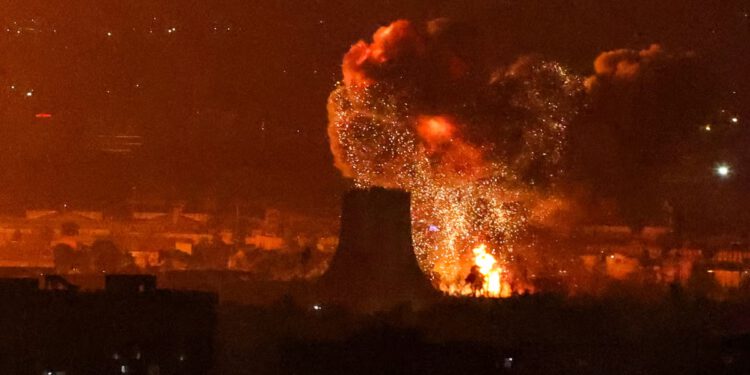 Kako je Iran izgradio svoju vojsku i oružje tijekom desetljeća sukoba