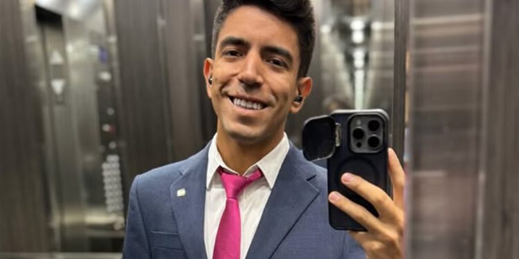 Kanadski model filmova za odrasle tvrdi da ga je granična patrola ispitivala o njegovoj seksualnosti prije nego što mu je zabranila ulazak u SAD zbog njegove prošlosti