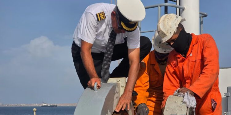 Kapetan naftnog tankera hrabro se nosi s nestabilnim vodama Bliskog istoka dok rastu napetosti između SAD-a i Irana