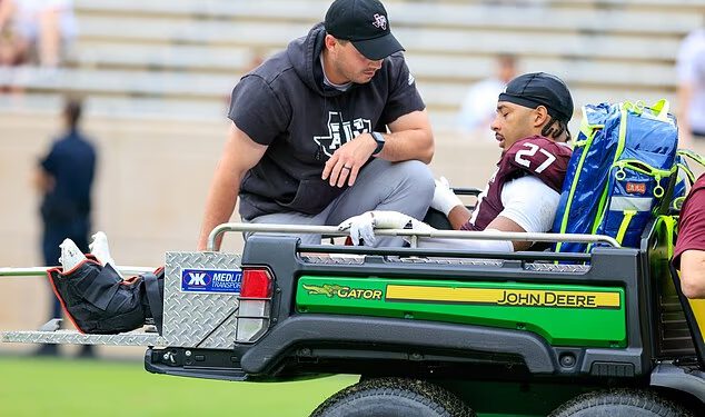 Katastrofa za sveučilišnu nogometnu momčad jer je kapetan izbačen s utakmice četiri mjeseca prije početka sezone