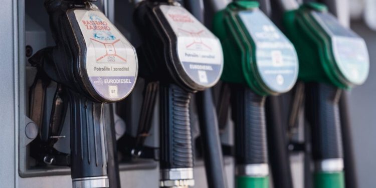 Koliko zarađuju radnici na benzinskim? Ovaj oglas iz Splita mogao bi vas iznenaditi