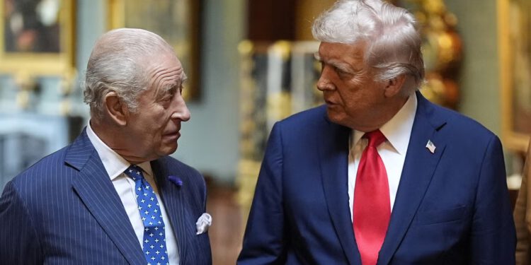 Kralj Charles bi trebao pritisnuti Trumpa da objavi sve Epsteinove dosjee, kaže demokratski zastupnik