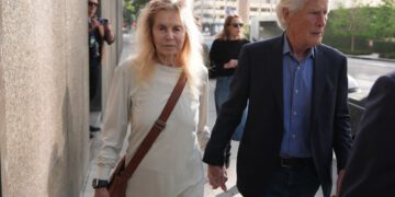 ‘Kraljica ketamina’ se ispričava za ovaj ‘tragični ishod’ prije nego što je osuđena na 15 godina za smrt Matthewa Perryja