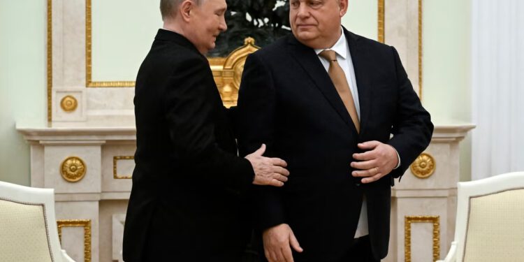 Kremlj izjavljuje da Putin ‘nikada nije bio prijatelj s Orbanom’ nakon povijesnog poraza na izborima
