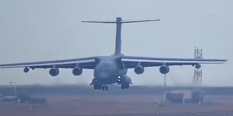 Kruže priče da je nešto zanimljivo stiglo u Iran: ‘Najednom su se zamračili i sletjeli’