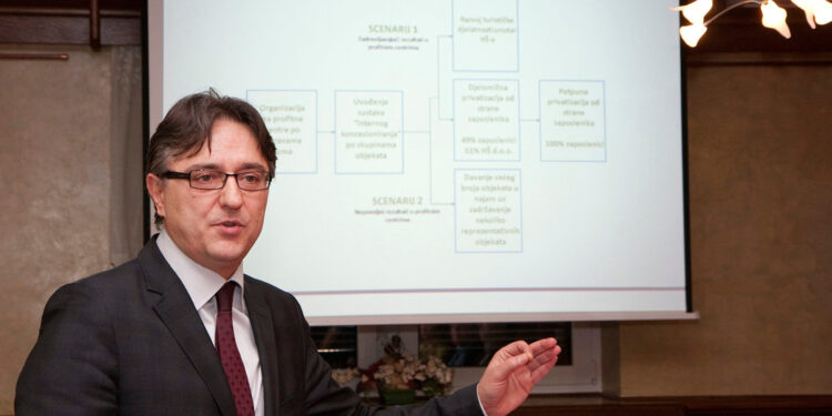 Legendarna hrvatska stranka kreće u okupljanje izbačenih i odmetnutih: Spominje se veliko ime