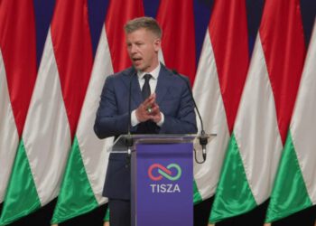 Magyar u obraćanju opleo po Orbanu: ‘Trenutno uništavaju dokumente o sankcijama’