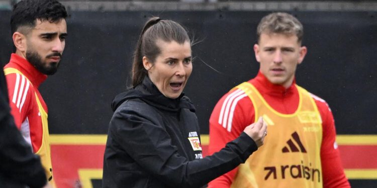 Marie-Louise Eta, prva trenerica najboljih europskih liga: “Nikad se ne ograničavajte”