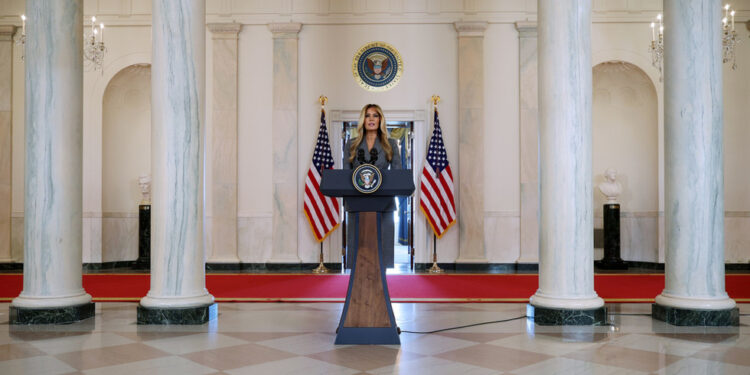 Melania Trump dala iznenađujuću Epsteinovu izjavu (VIDEO) — RT World News