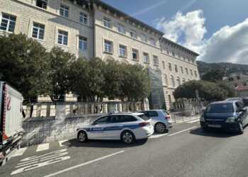 Ministarstvo reagiralo na dojave o bombama: “Osuđujemo ovakve nepromišljene postupke koji unose paniku i strah”