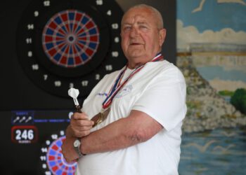 “Mnogi ne vjeruju da sam slijep!” Viranin koji ne vidi metu, a osvaja turnire u pikadu!