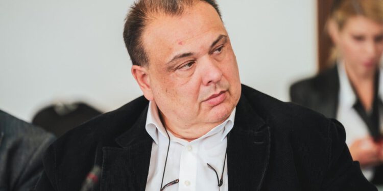 NENAD UVODIĆ U GRADSKOM VIJEĆU OTVORIO PITANJE POLJUDA: “Javnost i vijećnici još uvijek tapkaju u mraku”