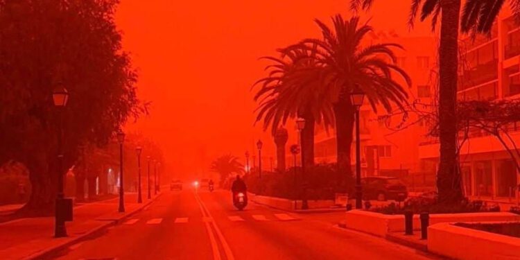 NESTVARNI PRIZORI Saharska pješčana oluja “zarobila” mediteranski otok: “Crveno,crveno crveno…”